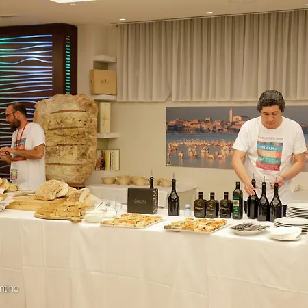 Hotel Corona ホテル