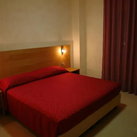 Hotel Corona 3*